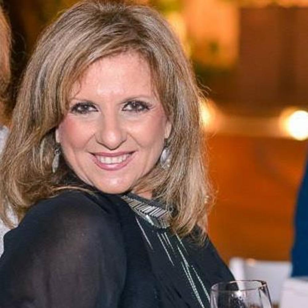 Meet your Posher, Batia